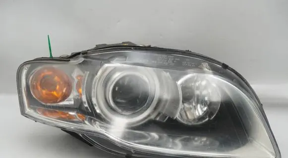 Audi A4 S4 B7 8E 8H Headlight/headlamp 8E0941004AM 0301219272 1307329115