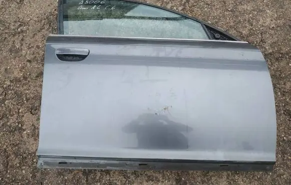 Audi A6 S6 C6 4F Front door pilkos