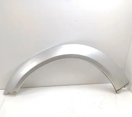 Front arch trim