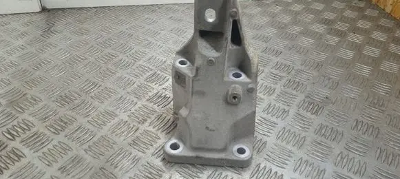 Land Rover Range Rover Sport L494 Engine mounting bracket CPLA6037CB