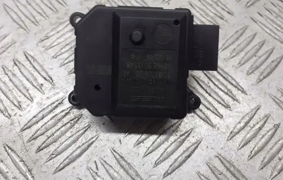 Opel Zafira B A/C air flow flap actuator/motor C896890.13548