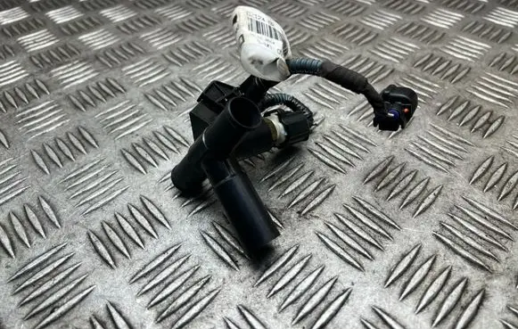 Toyota Auris E180 Engine coolant pipe/hose 8212402 16122014