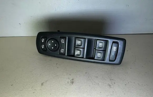Renault Laguna III Electric window control switch 809610006R 809610006