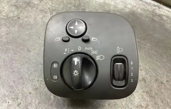 Mercedes-Benz C W203 Light switch 4406574725 04058515 A2035450604