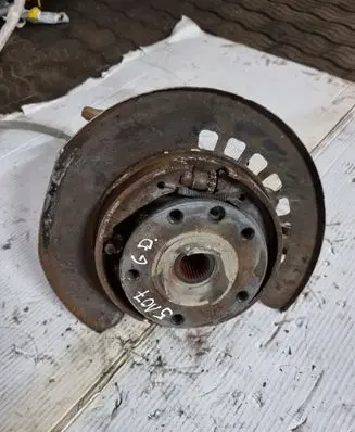 Porsche Cayenne (9PA) Rear wheel hub NOCODE