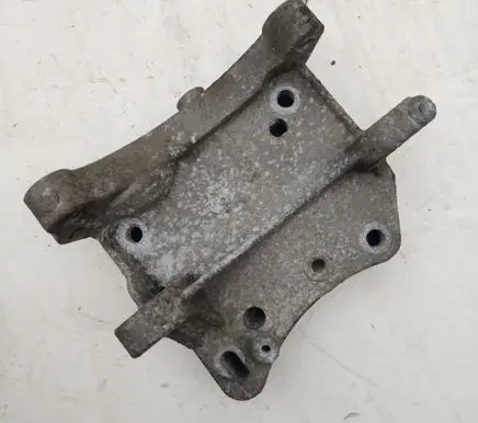 Peugeot 307 Engine mounting bracket 9659197780