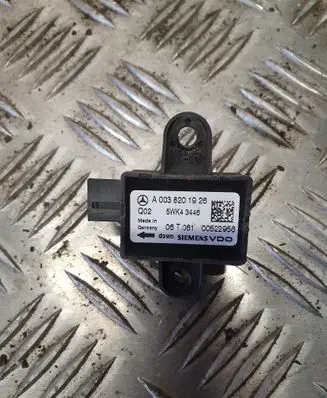 Mercedes-Benz S W221 Airbag deployment crash/impact sensor A0038201926