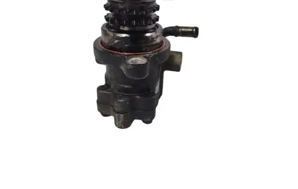 Nissan X-Trail T30 Power steering pump 1Y301022 8H800
