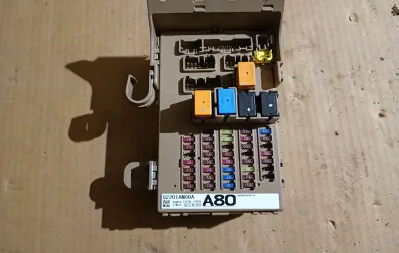 Subaru Outback (BT) Fuse module 82201AN08A
