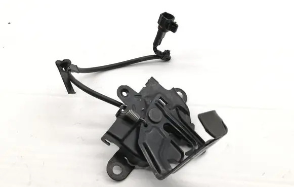 Engine bonnet/hood lock/catch