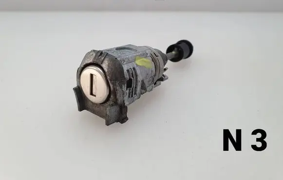 Audi Q5 SQ5 Front door lock (next to the handle) 8R1837167B