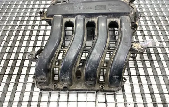 Renault Megane III Intake manifold 8200647713