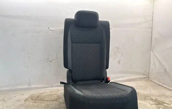 Volkswagen Tiguan Rear seat 5NA885062R 5NA885062 5NA885776M