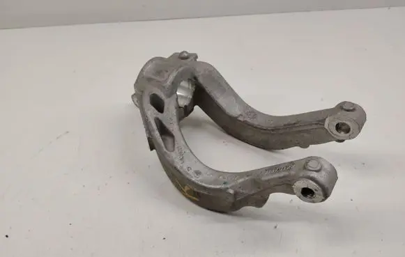 Volvo V60 Lower shock absorber bracket 31476122
