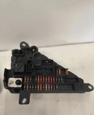 BMW 5 E60 E61 Fuse module 6906618 518890017