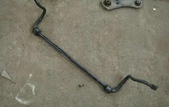 Nissan Note (E12) Front anti-roll bar/sway bar