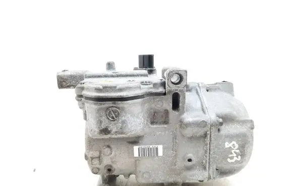 Toyota Auris E180 Air conditioning (A/C) compressor (pump) 0422001031