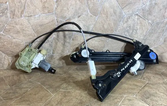 BMW Z4 E89 Front door window regulator with motor 7192299