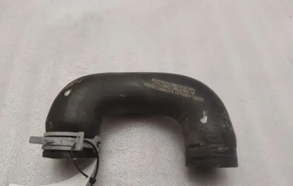 Mercedes-Benz GLC X253 C253 Engine coolant pipe/hose A2742002982