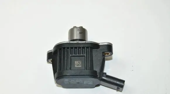 Toyota Corolla E120 E130 Other engine bay part 04E906048A