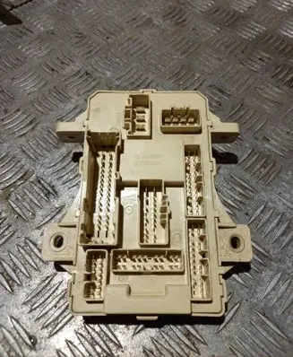 Hyundai i30 Fuse module 919502H530