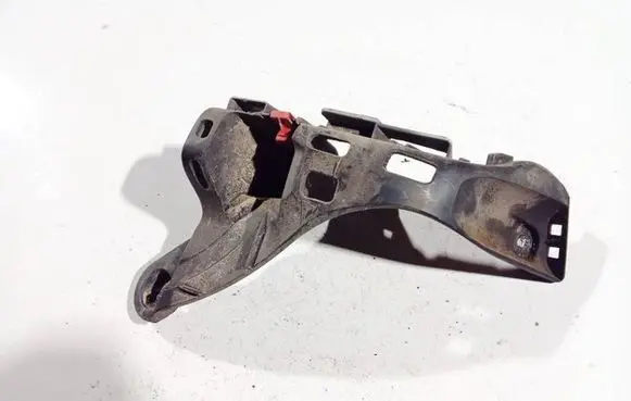 Mercedes-Benz EQB Rear bumper mounting bracket 331883181 13143107