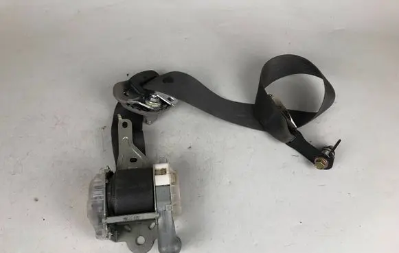 Subaru Forester SG Front seatbelt 7M8820P