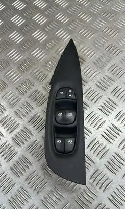 Nissan Qashqai Electric window control switch 809604EA0AX