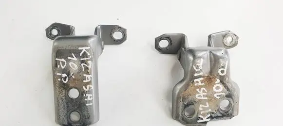 Suzuki Kizashi Front door hinge set 