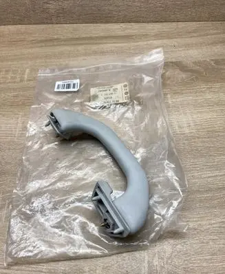 Volkswagen Golf IV Rear interior roof grab handle 1J0857607N