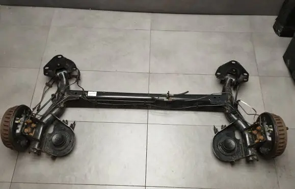 Dacia Dokker Rear axle beam 555114672R A0185101 19414A4314
