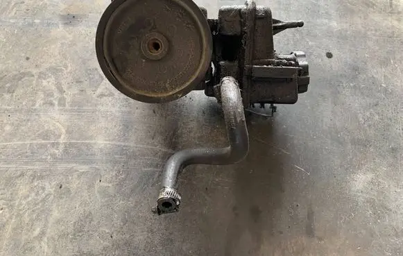 Mercedes-Benz Vito Viano W639 Power steering pump