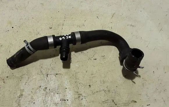 Volvo XC60 Engine coolant pipe/hose 32138615