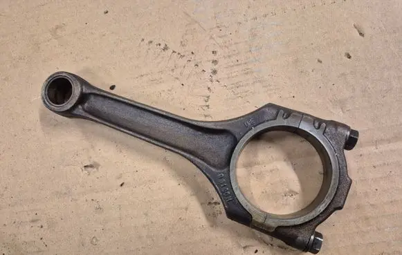 Volkswagen Golf III Connecting rod/conrod 021198401B