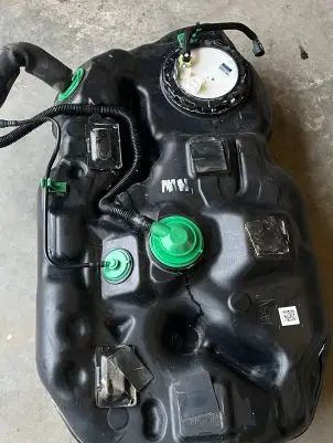 Toyota Prius (XW30) Fuel tank 771110BL00 04761C4590