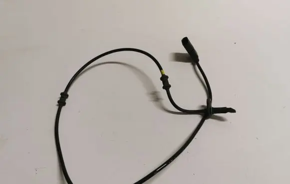Mercedes-Benz C W205 ABS brake wheel speed sensor 0265009315