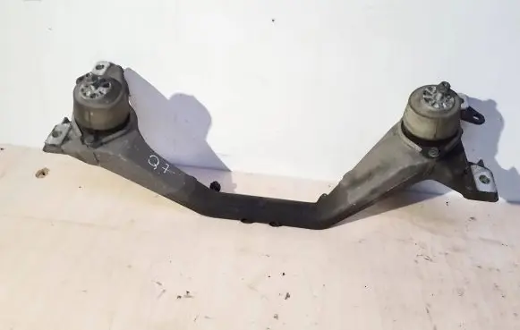Audi Q7 4L Front subframe 7L6199207B