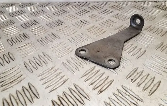 Volkswagen PASSAT B7 Fuel pump bracket 03L145533A