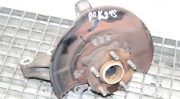 Lexus CT 200H Front wheel hub