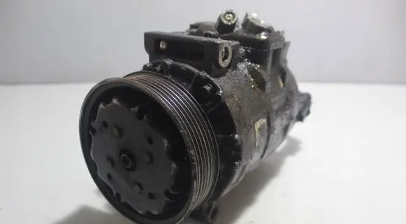 Volkswagen Golf V Air conditioning (A/C) compressor (pump)