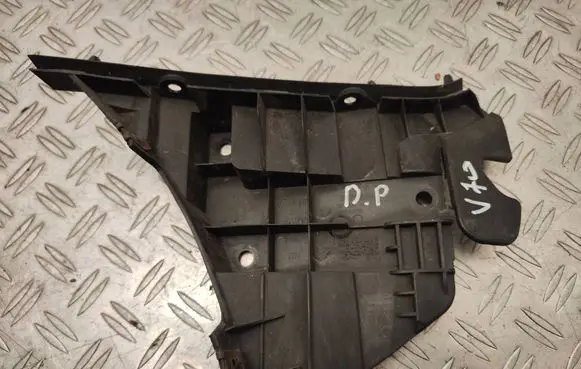 Volvo V70 Front bumper mounting bracket 31265345