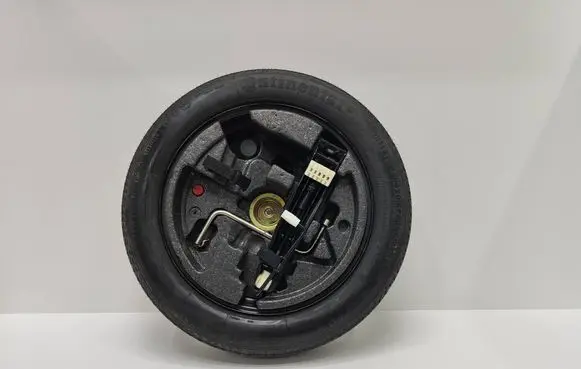BMW 5 E60 E61 R17 spare wheel 6758778