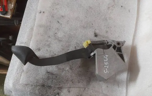 Mercedes-Benz ML W163 Brake pedal pp163290047