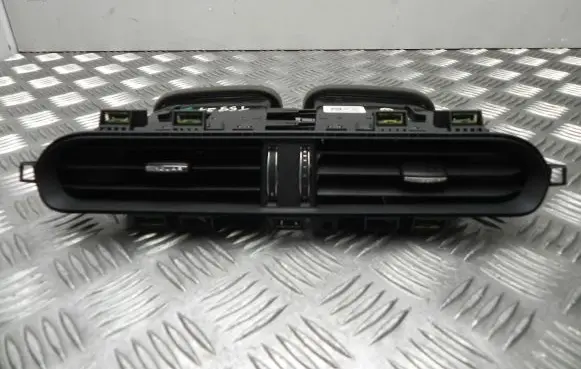 Jaguar I-Pace Rear air vent grill J9D3014L20AE T5921