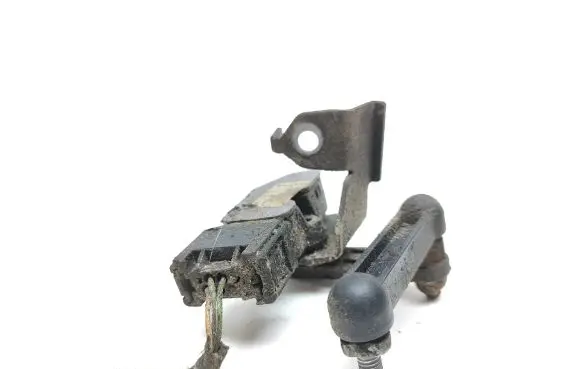 Headlight/headlamp level sensor