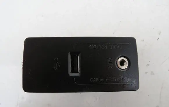 Volvo S90, V90 AUX in-socket connector 31285608
