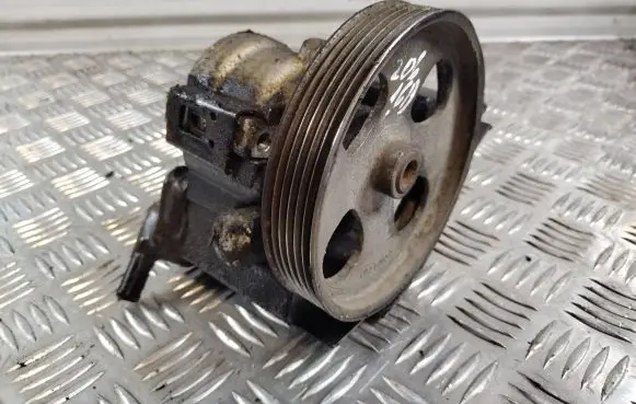 Peugeot 206 CC Power steering pump