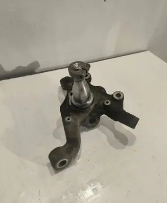 Mercedes-Benz E W212 Front wheel hub 21223