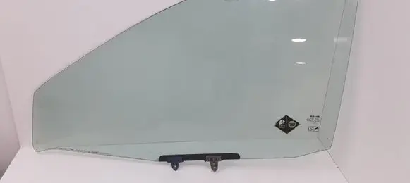Nissan Almera Tino Front door window glass four-door