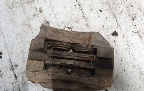 Toyota Land Cruiser (HDJ90) Front brake caliper NOCODE